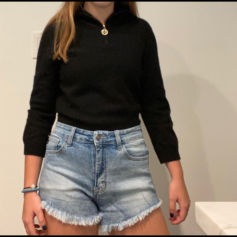 Tory Burch 100% Cashmere pull over